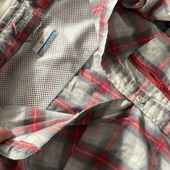 Men’s Columbia button down - Picture 6 of 7